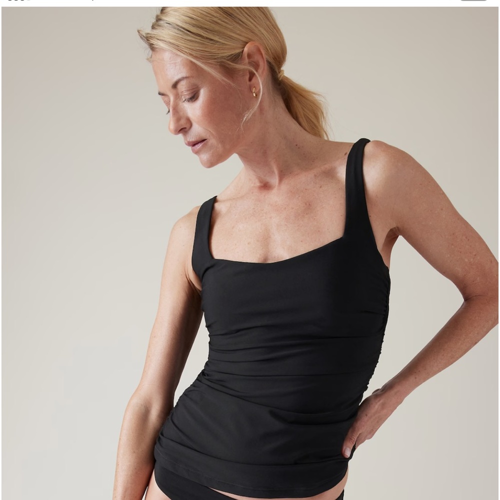 Athleta square neck bra cup tankini top.